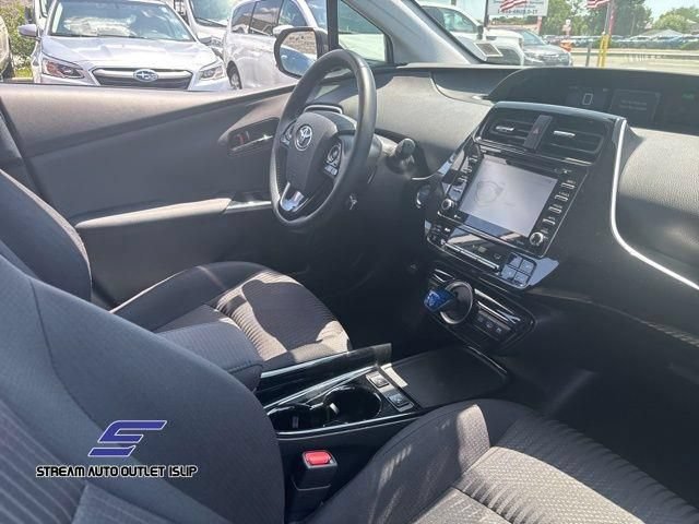 Used 2022 Toyota Prius Prime LE FWD image 11