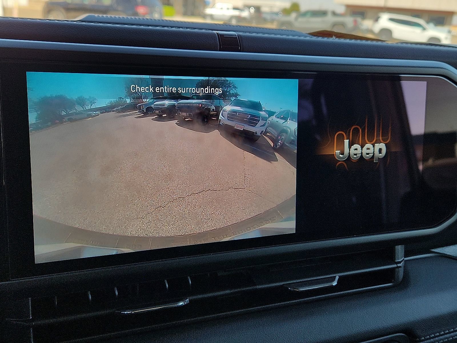 Used 2024 Jeep Wrangler Sahara image 17