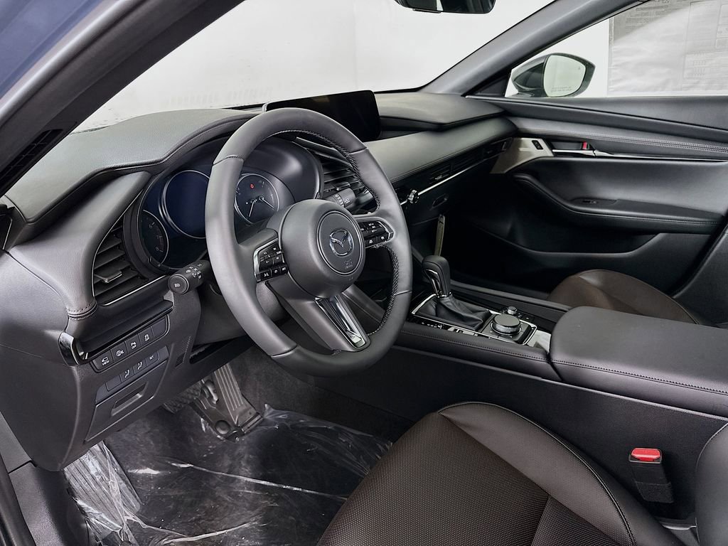 New 2026 MAZDA MAZDA3 Hatchback w/Premium Plus Pkg image 13
