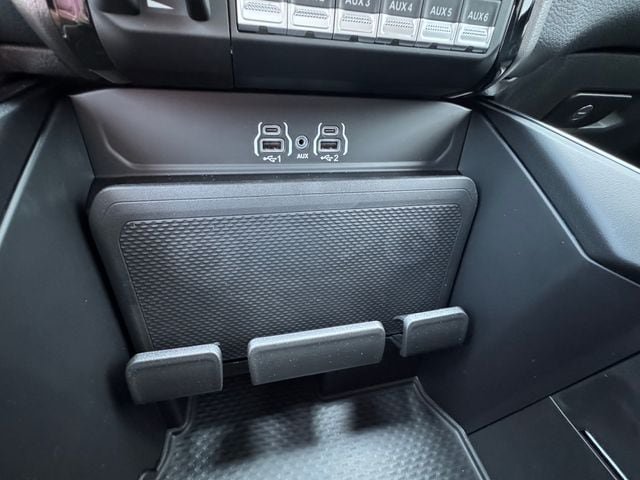 New 2026 RAM 2500 Big Horn AWD/4WD image 26