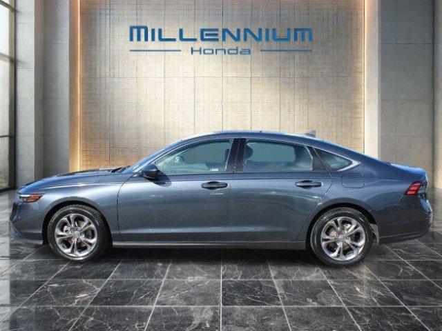 Used 2024 Honda Accord EX image 2