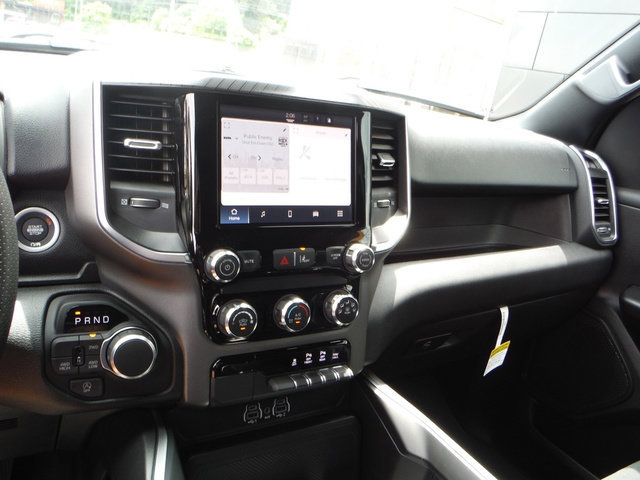 New 2026 RAM 1500 Express AWD/4WD image 29