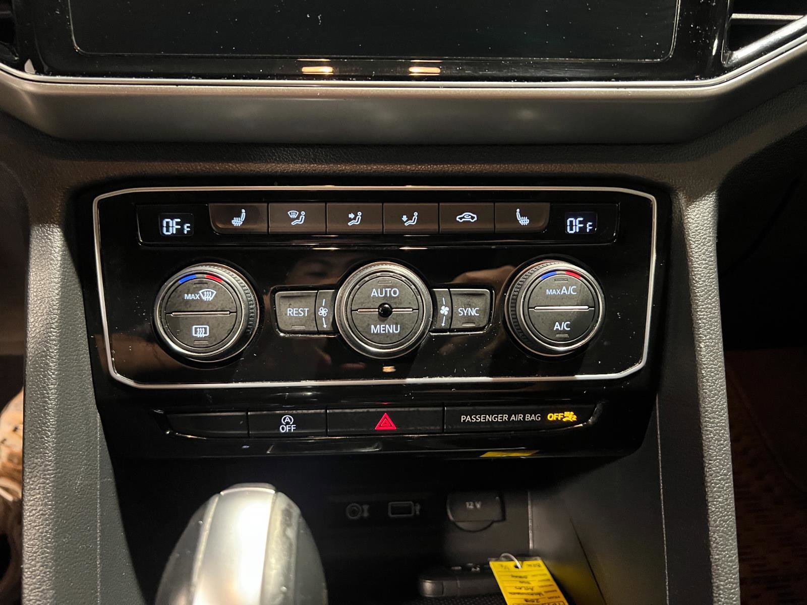 Used 2018 Volkswagen Atlas SEL w/ R-Line Package image 19