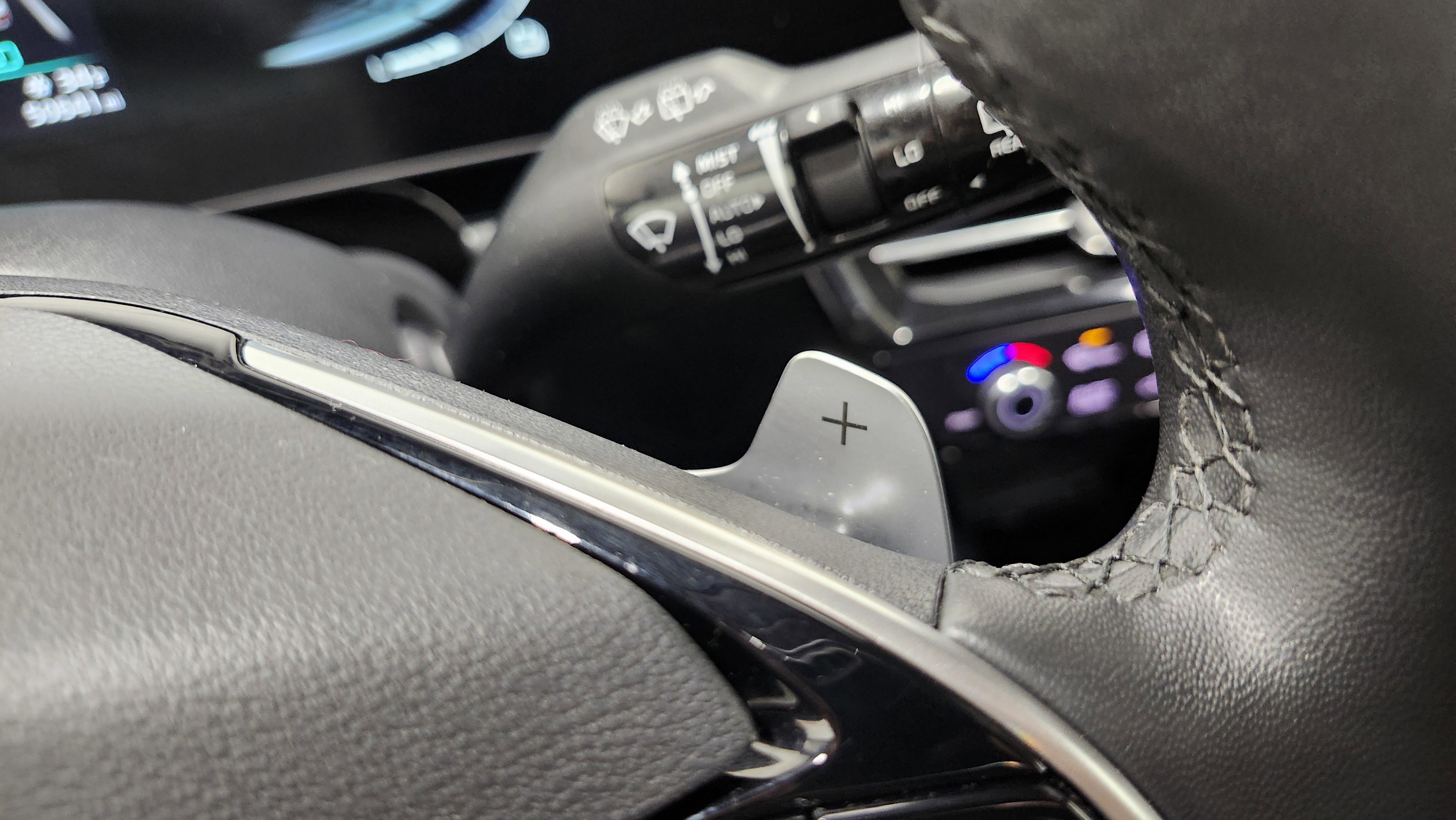 Used 2023 Kia Niro EX Touring image 11