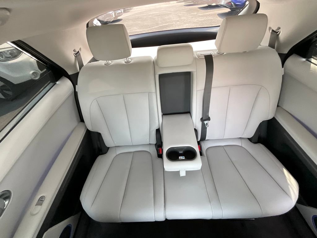 Used 2024 Hyundai Ioniq 5 Limited image 17