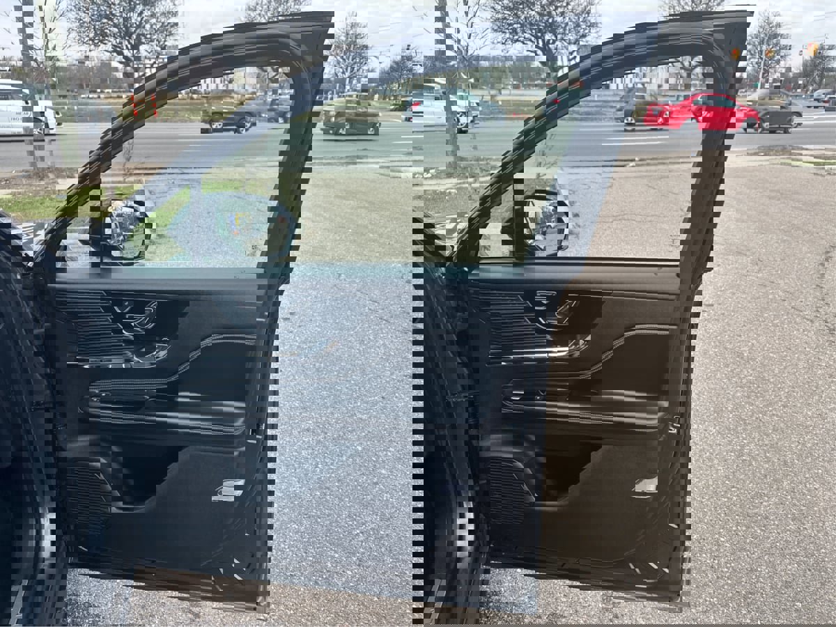 Used 2020 Lincoln Corsair FWD w/ Premium Package image 26