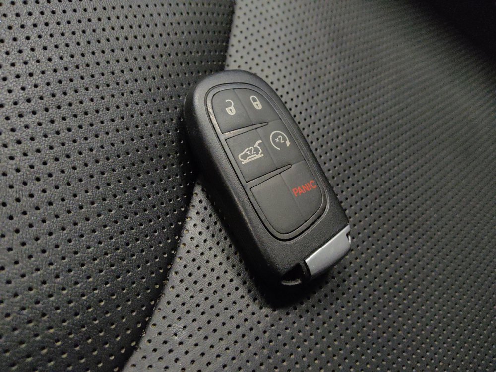 Used 2022 Jeep Cherokee Latitude Lux AWD/4WD image 32