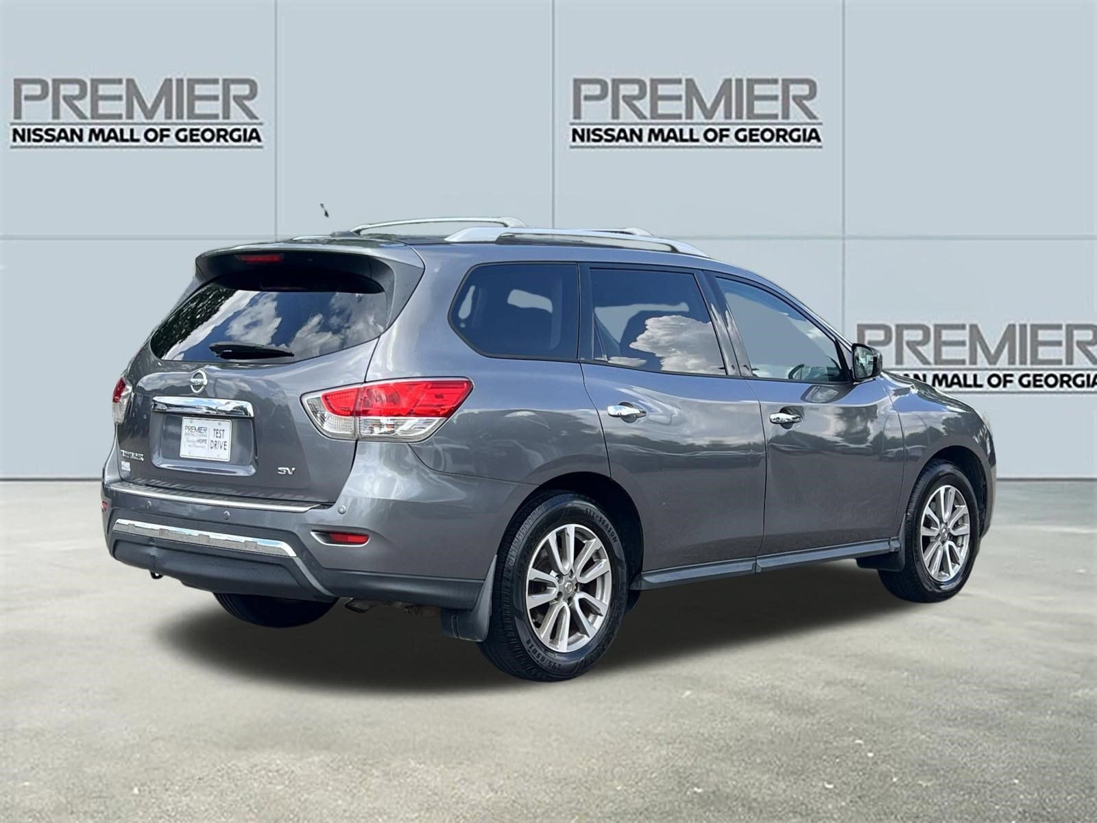 Used 2016 Nissan Pathfinder SV FWD image 25