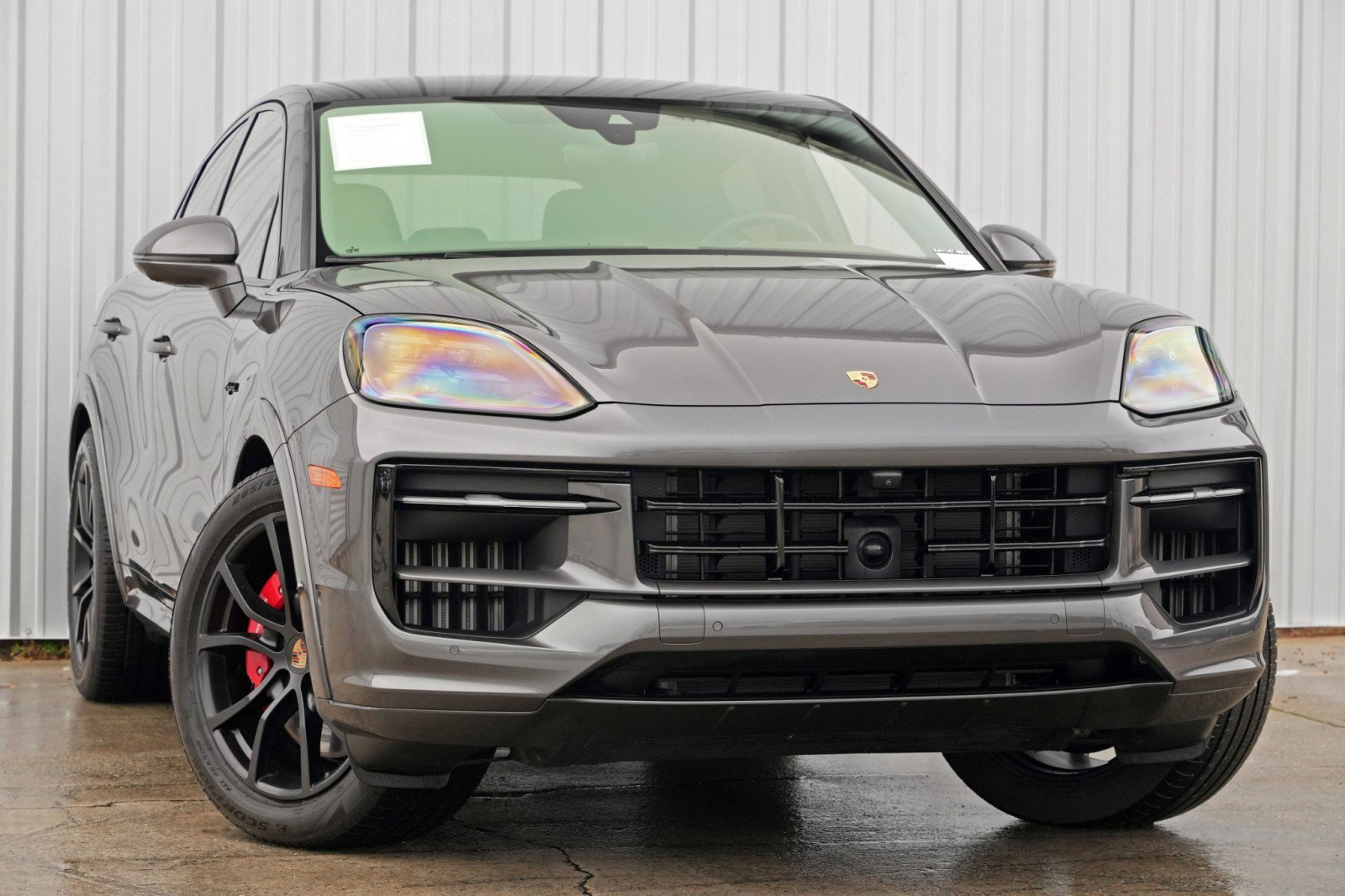 Used 2025 Porsche Cayenne S image 4