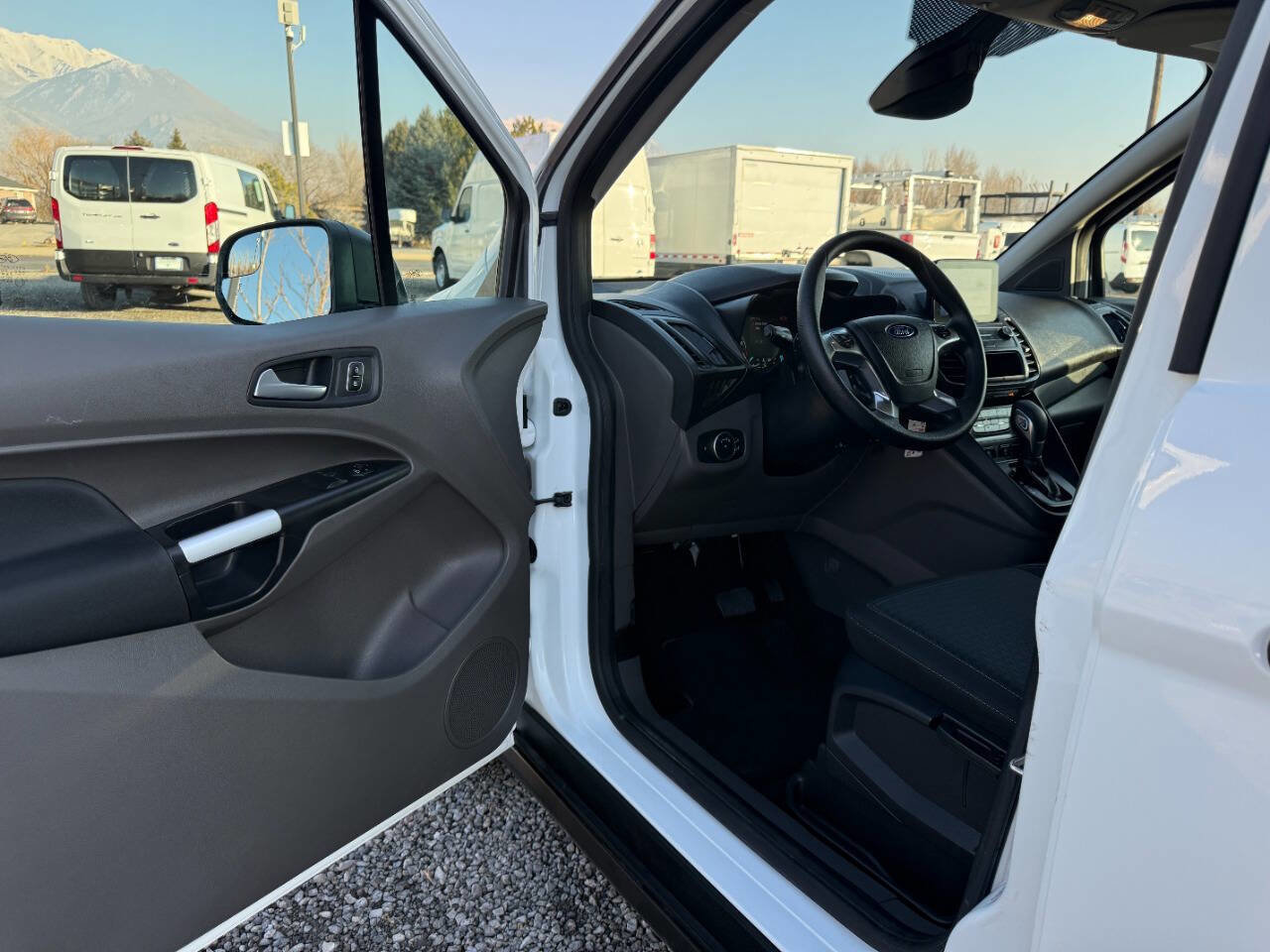 Used 2021 Ford Transit Connect XLT image 14