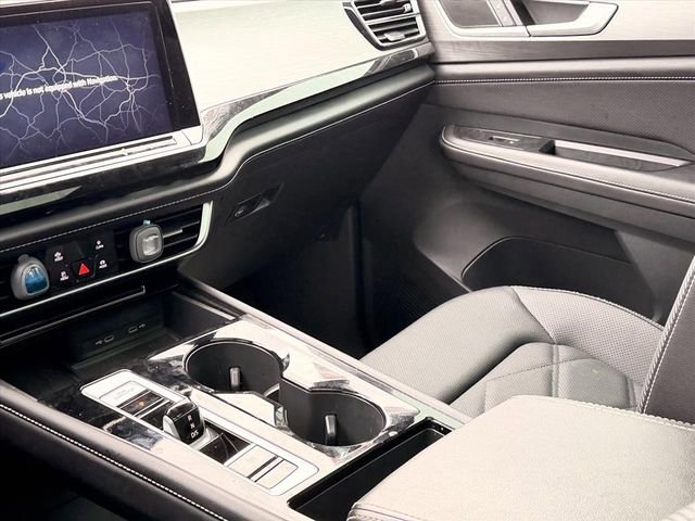 Used 2024 Volkswagen Atlas Cross Sport SE image 6