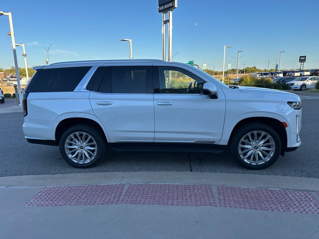 Used 2023 Cadillac Escalade Premium Luxury w/ LPO, Floor Liner Package AWD/4WD image 3