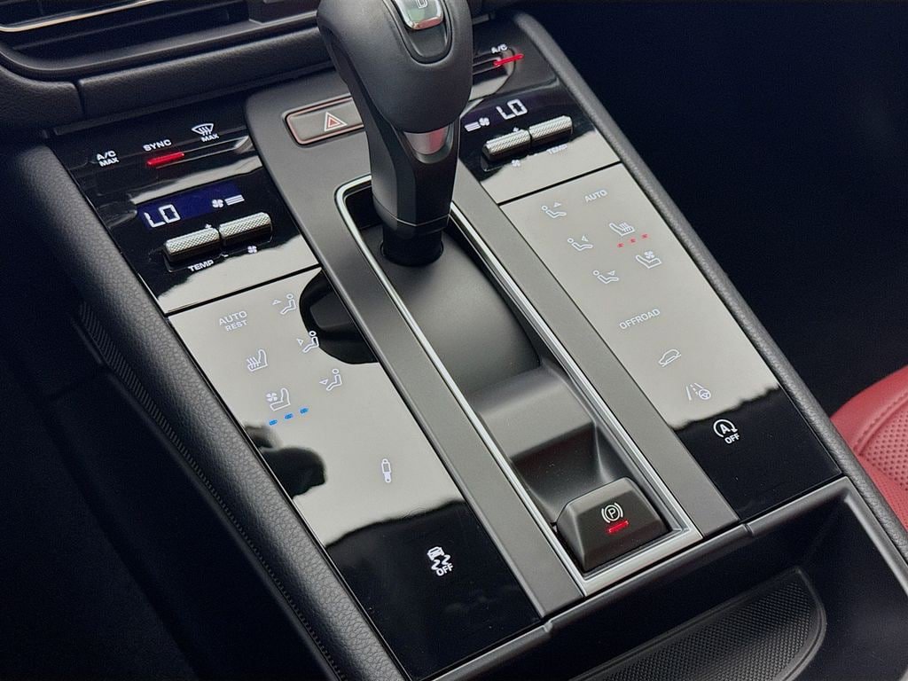 New 2026 Porsche Macan AWD/4WD image 22