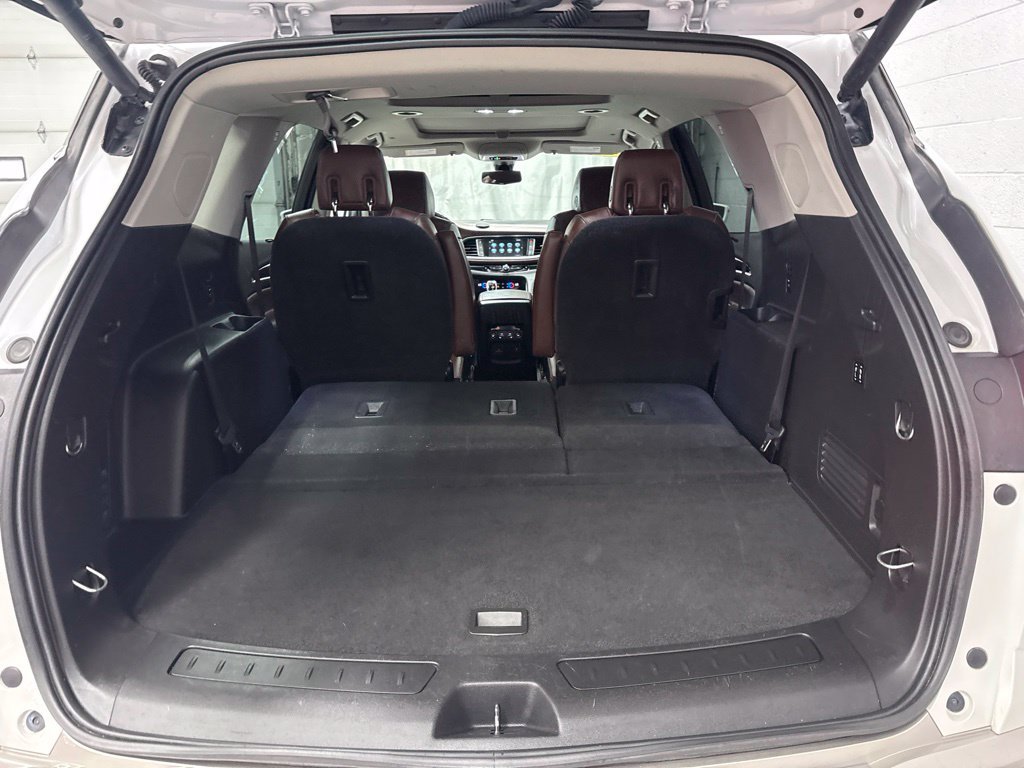 Used 2018 Buick Enclave Avenir w/ Avenir Technology Package AWD/4WD image 23