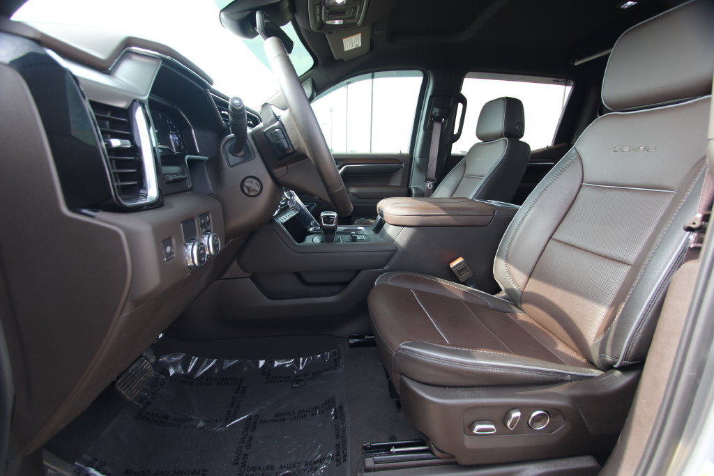 Used 2024 GMC Sierra 1500 Denali w/ Technology Package RWD image 6