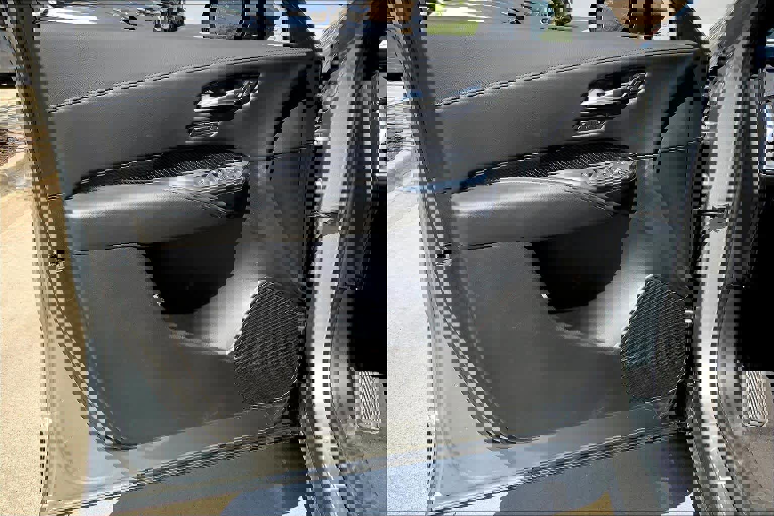 Used 2025 Cadillac XT4 Sport w/ Technology Package image 20