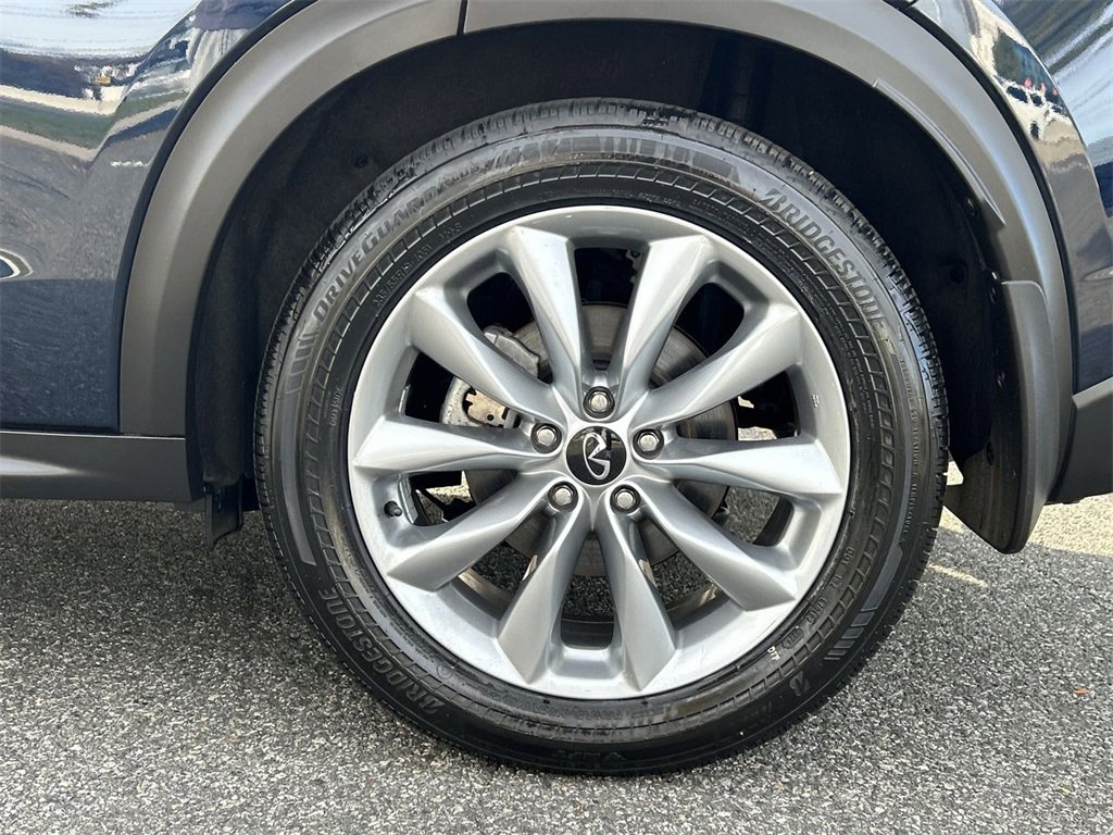 Certified 2022 INFINITI QX50 Essential image 11