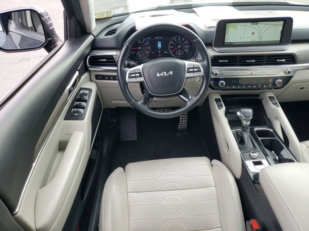 Used 2022 Kia Telluride SX w/ SX Prestige Package image 11