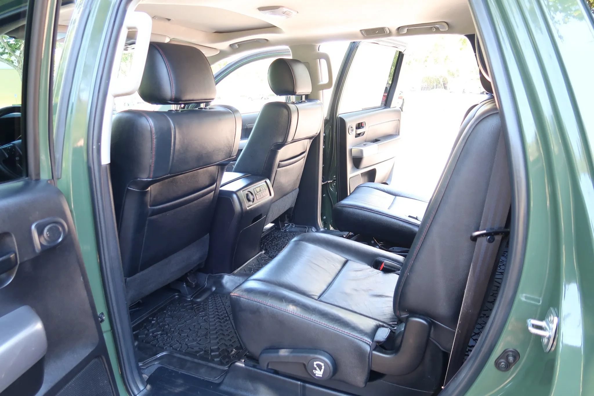Used 2020 Toyota Sequoia TRD Pro AWD/4WD image 25