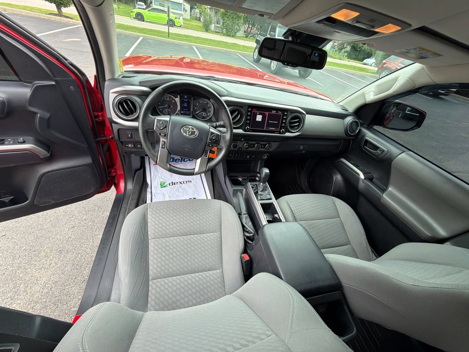 Used 2020 Toyota Tacoma SR5 w/ Technology Package AWD/4WD image 24