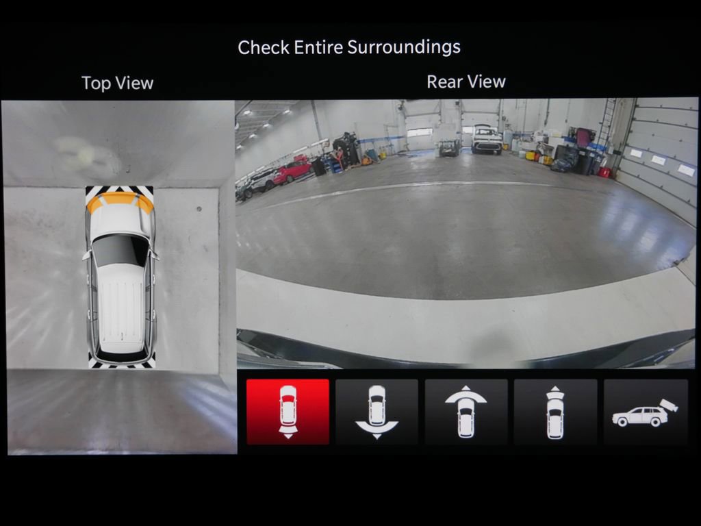 Used 2024 Jeep Grand Cherokee Limited w/ Luxury Tech Group II image 19