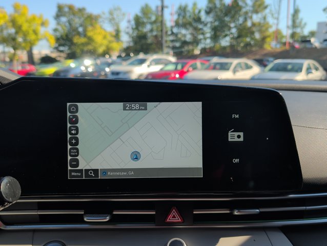 Used 2024 Hyundai Elantra Limited FWD image 15