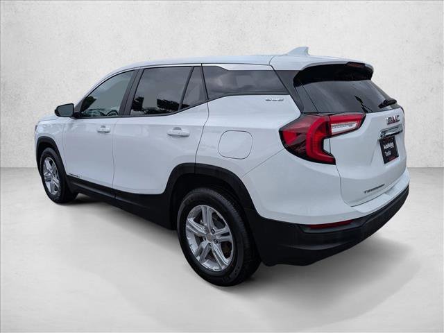 Used 2024 GMC Terrain SLE image 8