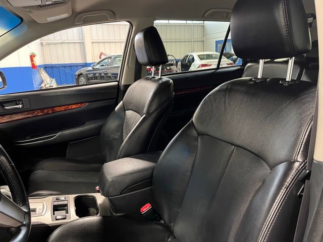 Used 2011 Subaru Outback 2.5i Limited image 22