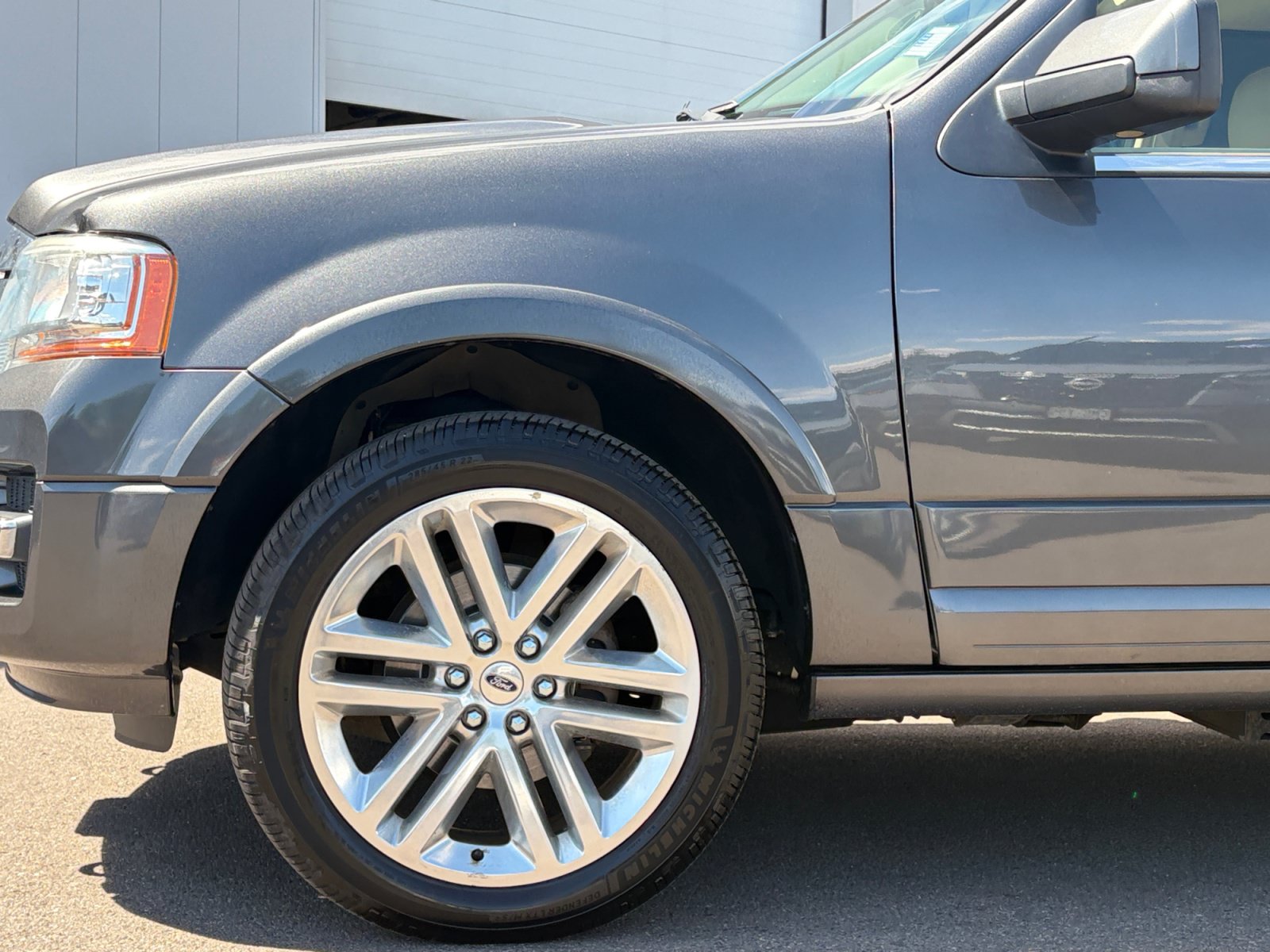 Used 2017 Ford Expedition Limited w/ Equipment Group 301A AWD/4WD image 10