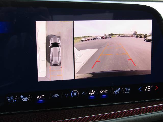 Used 2024 Chevrolet Traverse RS FWD image 28
