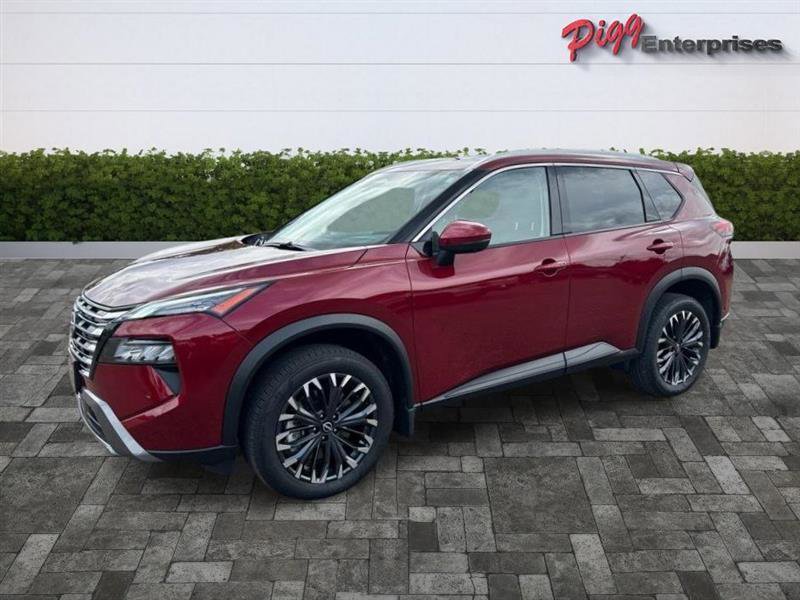 Used 2025 Nissan Rogue SL w/ Tech Package image 4