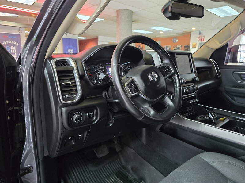Used 2019 RAM 1500 Big Horn AWD/4WD image 7