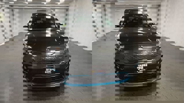 Used 2021 Kia Niro EX Premium image 3