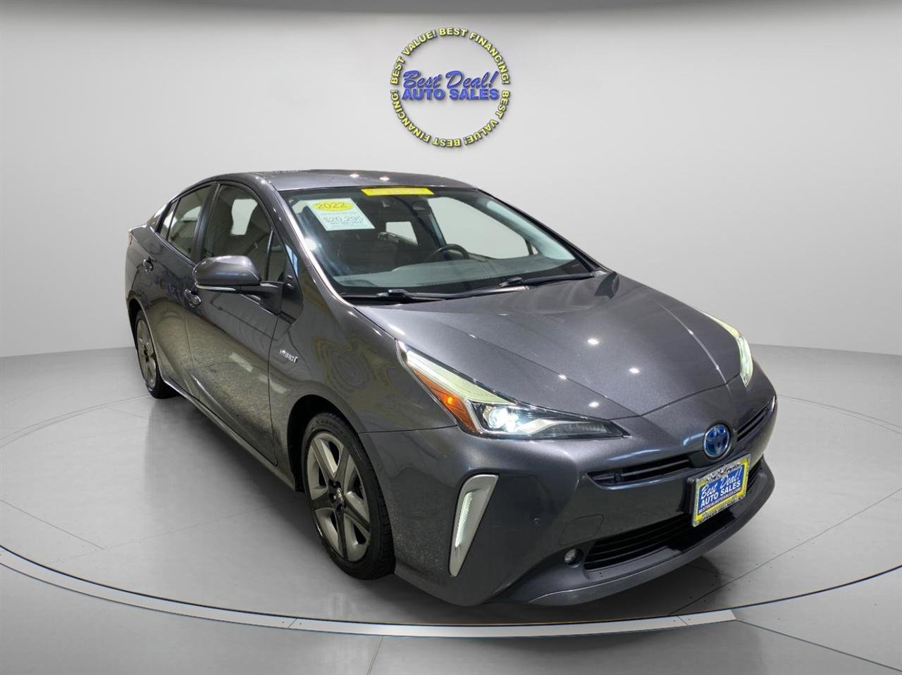 Used 2022 Toyota Prius XLE FWD image 6