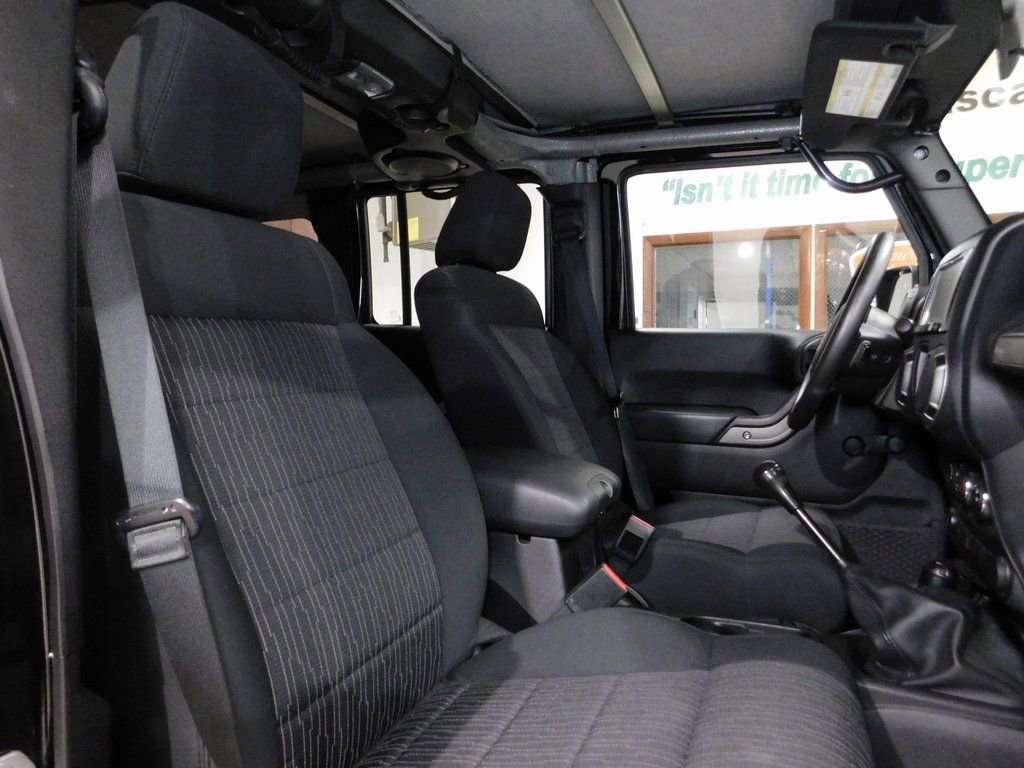 Used 2012 Jeep Wrangler Unlimited Sport image 98