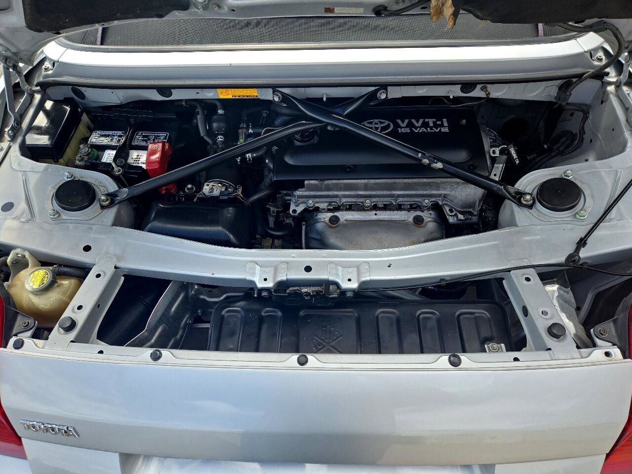 Used 2003 Toyota MR2 image 11