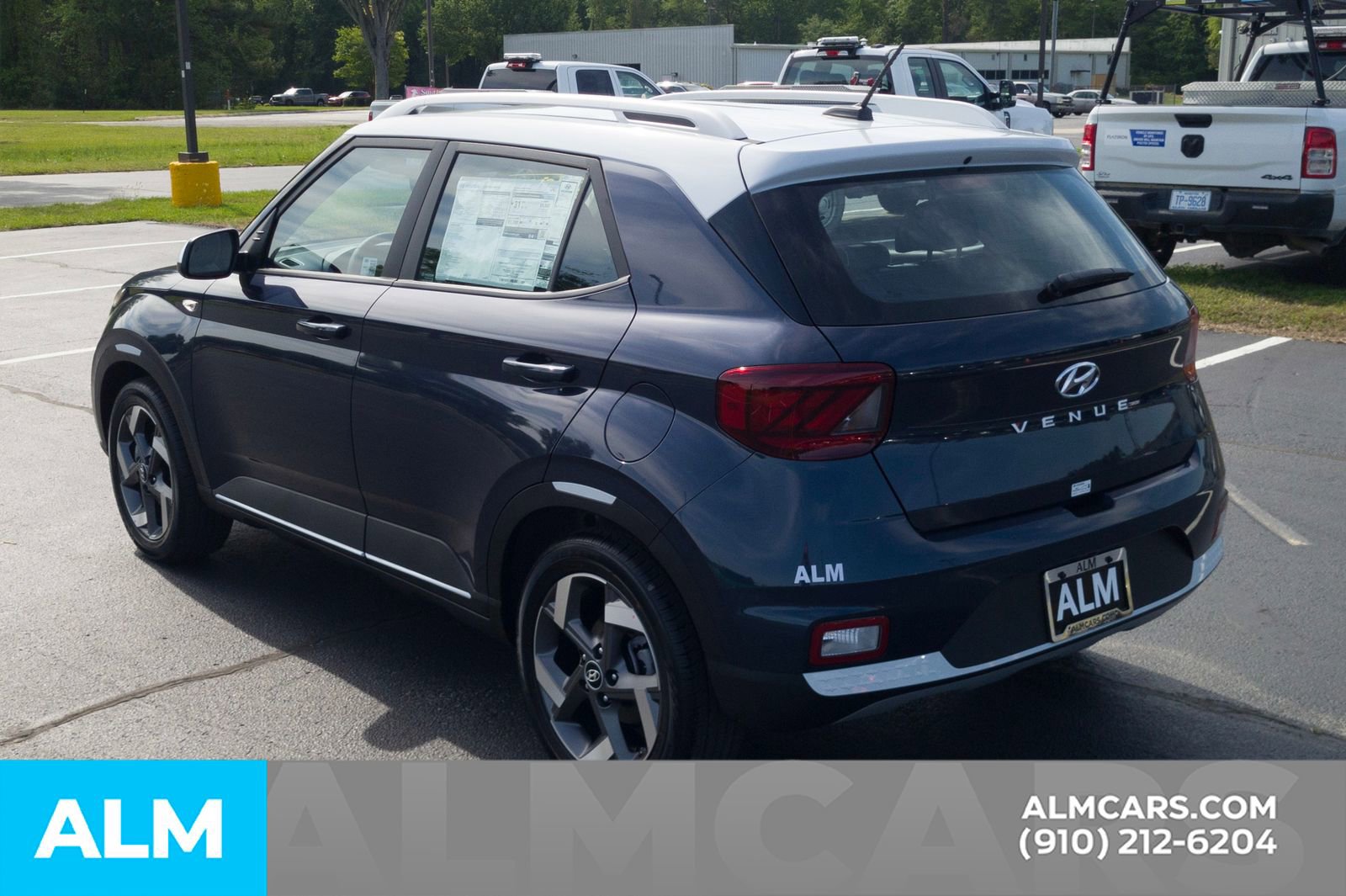 Certified 2025 Hyundai Venue Limited image 9