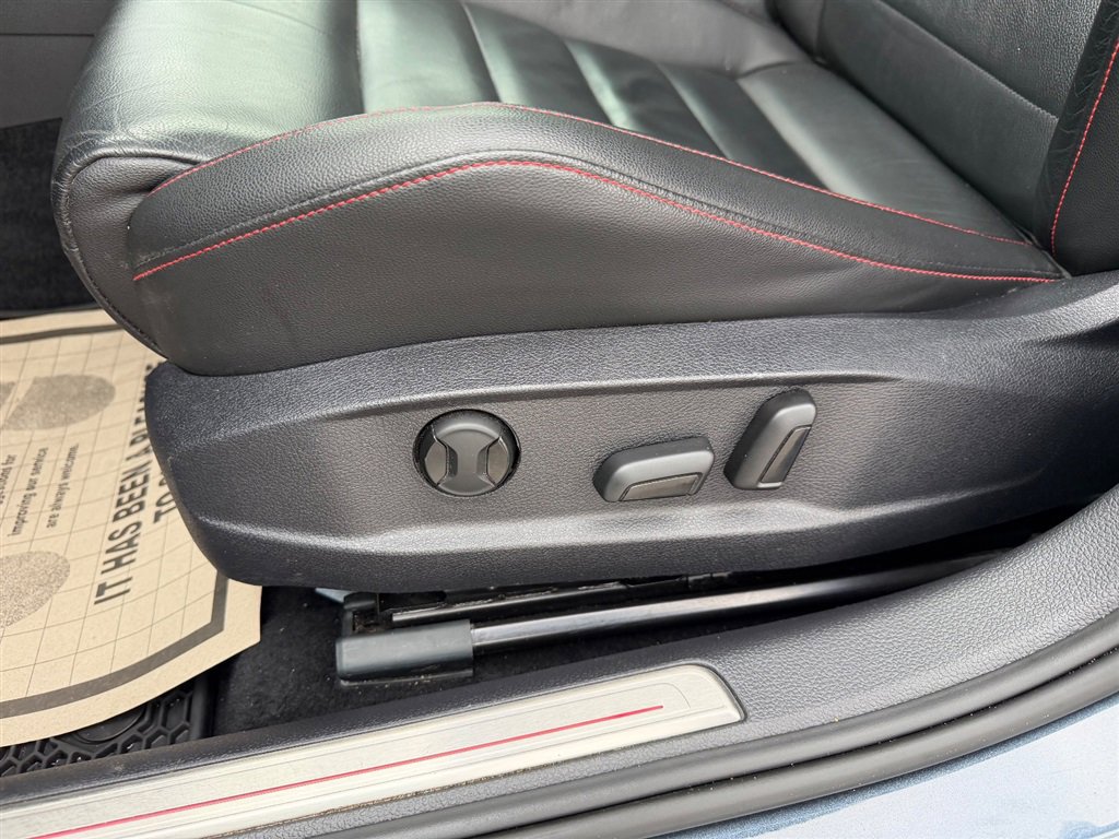 Used 2018 Volkswagen GTI Autobahn image 15