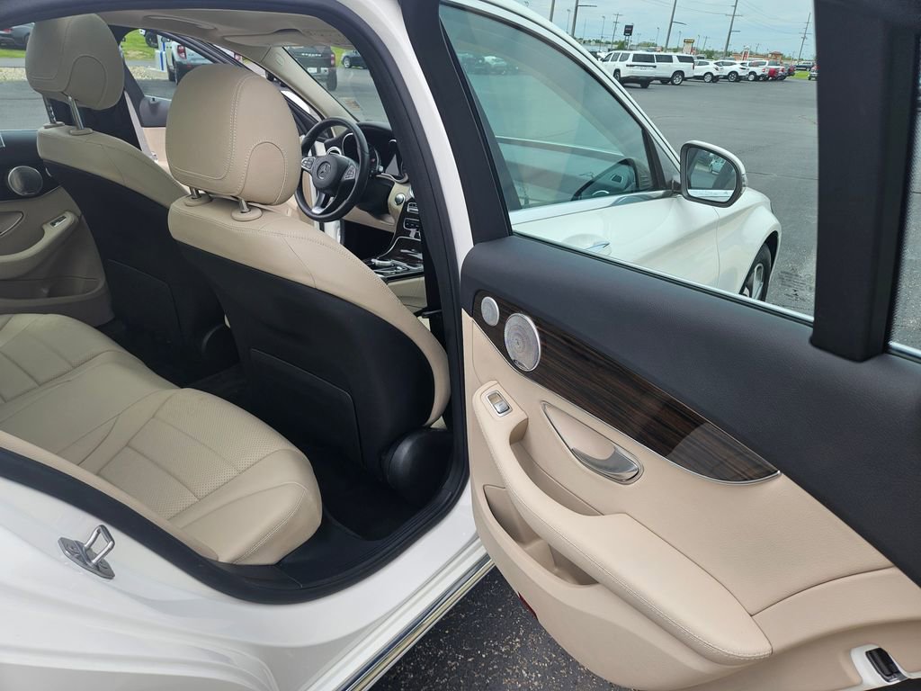 Used 2017 Mercedes-Benz C 300 4MATIC Sedan image 21