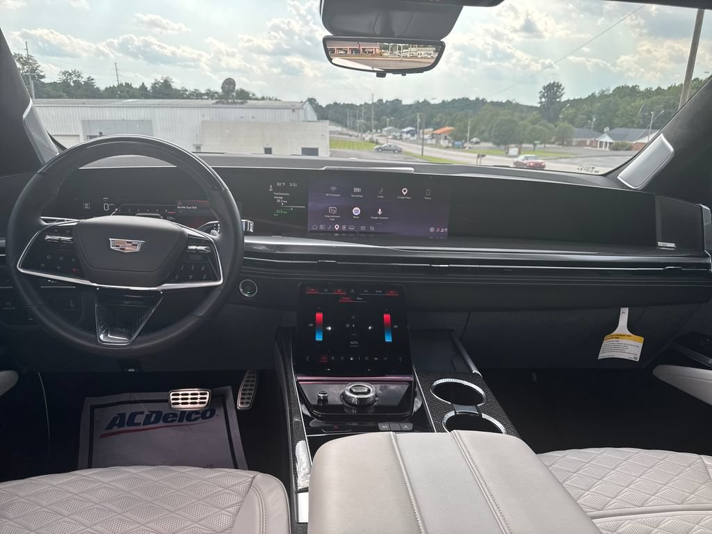 Used 2025 Cadillac Escalade V AWD/4WD image 15