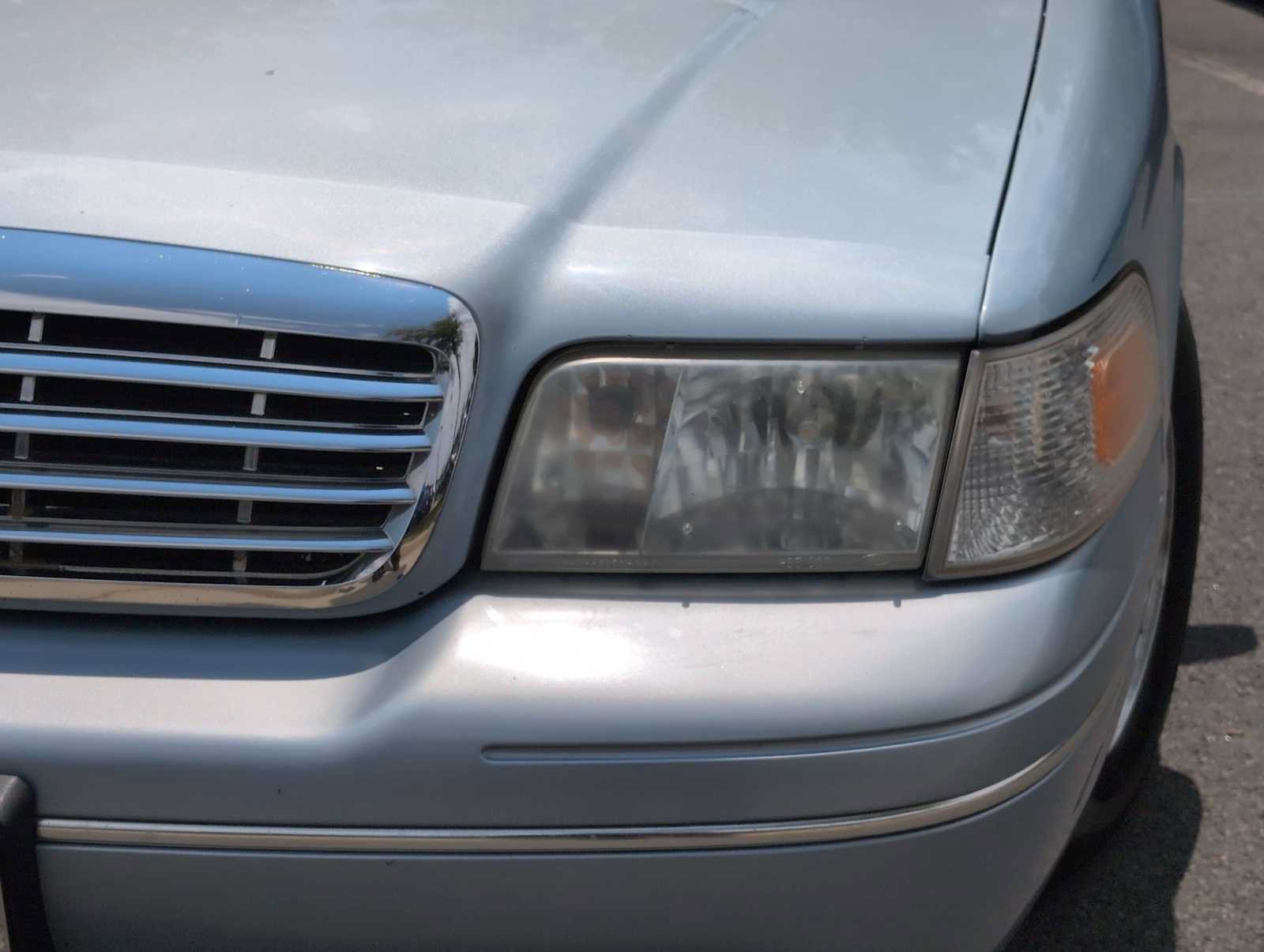 Used 2003 Ford Crown Victoria LX RWD image 11