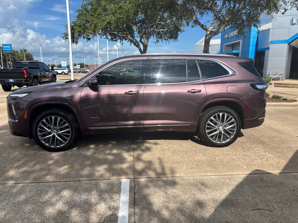 Used 2026 Buick Enclave Avenir w/ Super Cruise Package FWD image 8