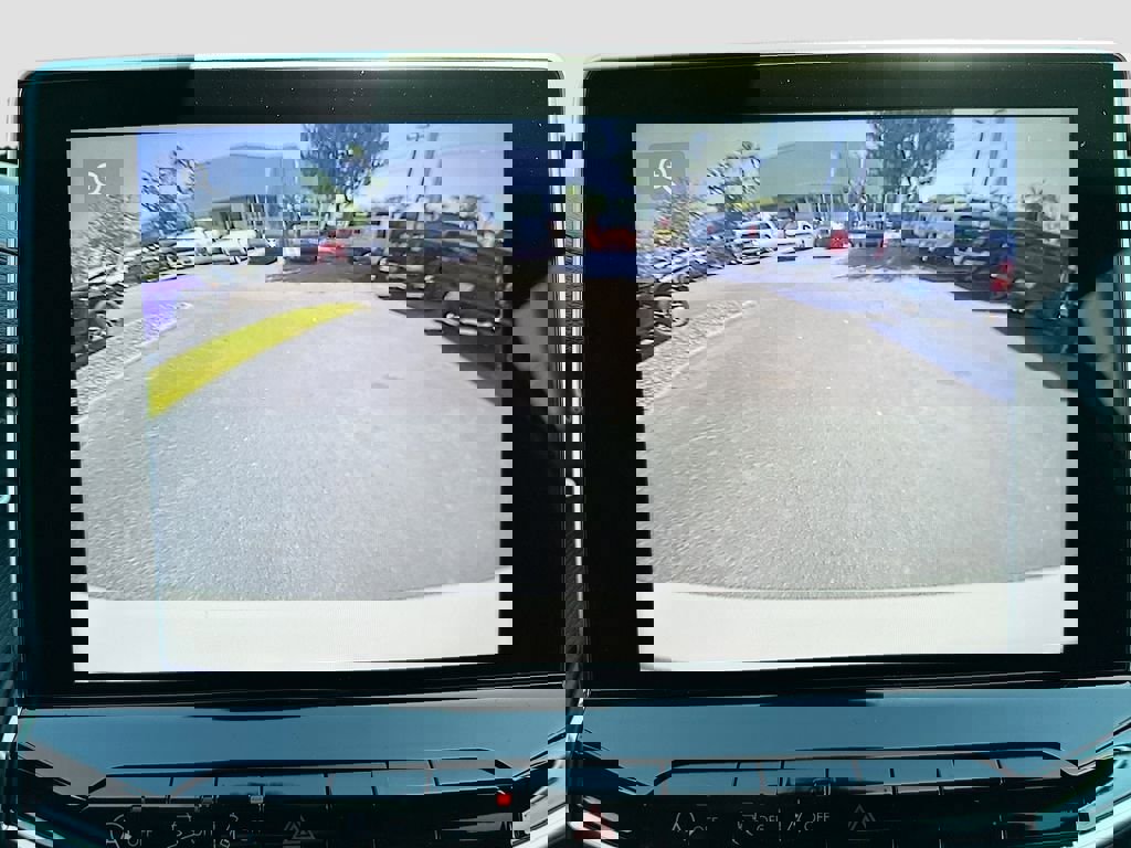 New 2026 Jeep Compass Latitude image 17