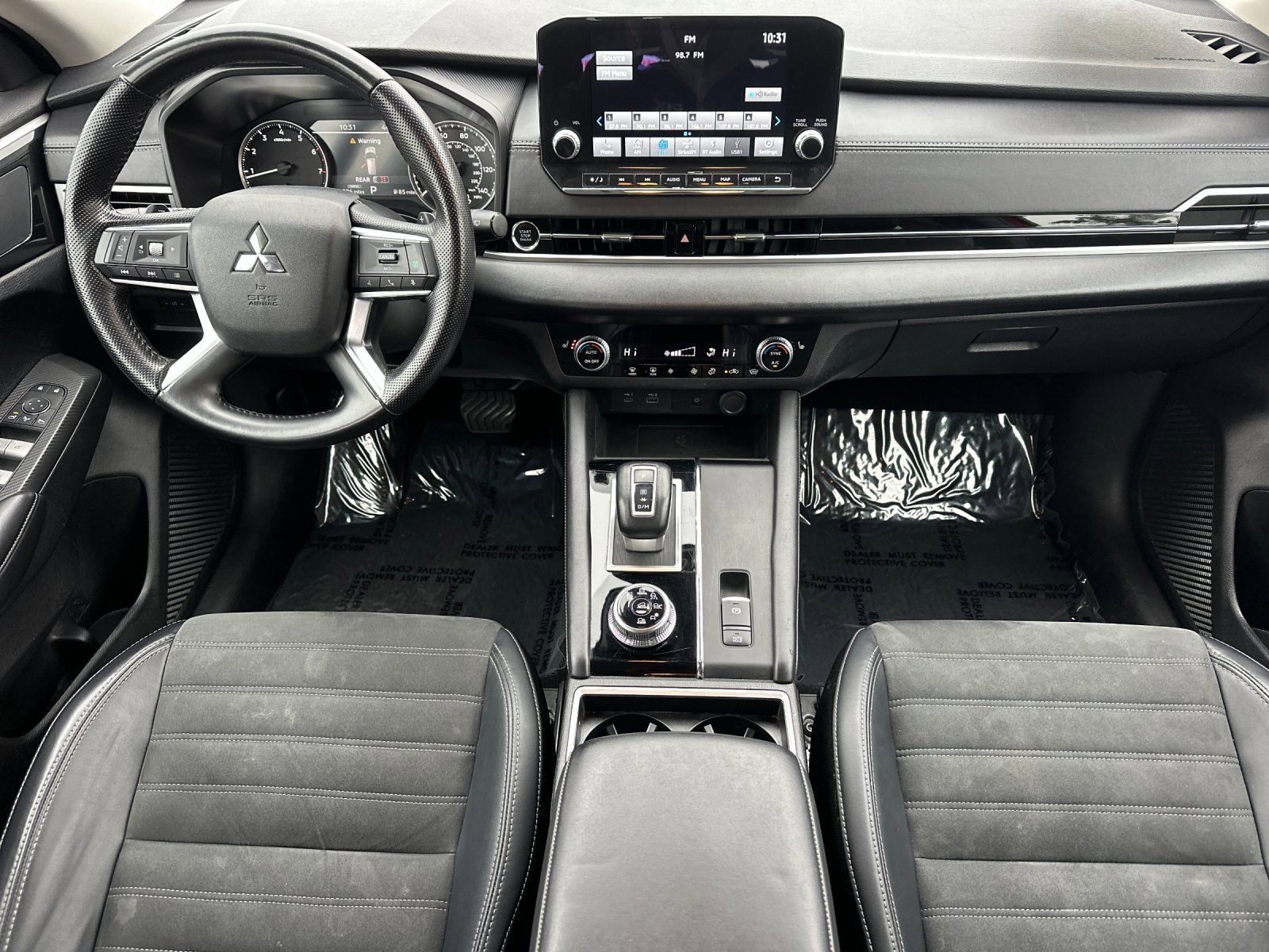 Used 2024 Mitsubishi Outlander SE Black Edition image 12