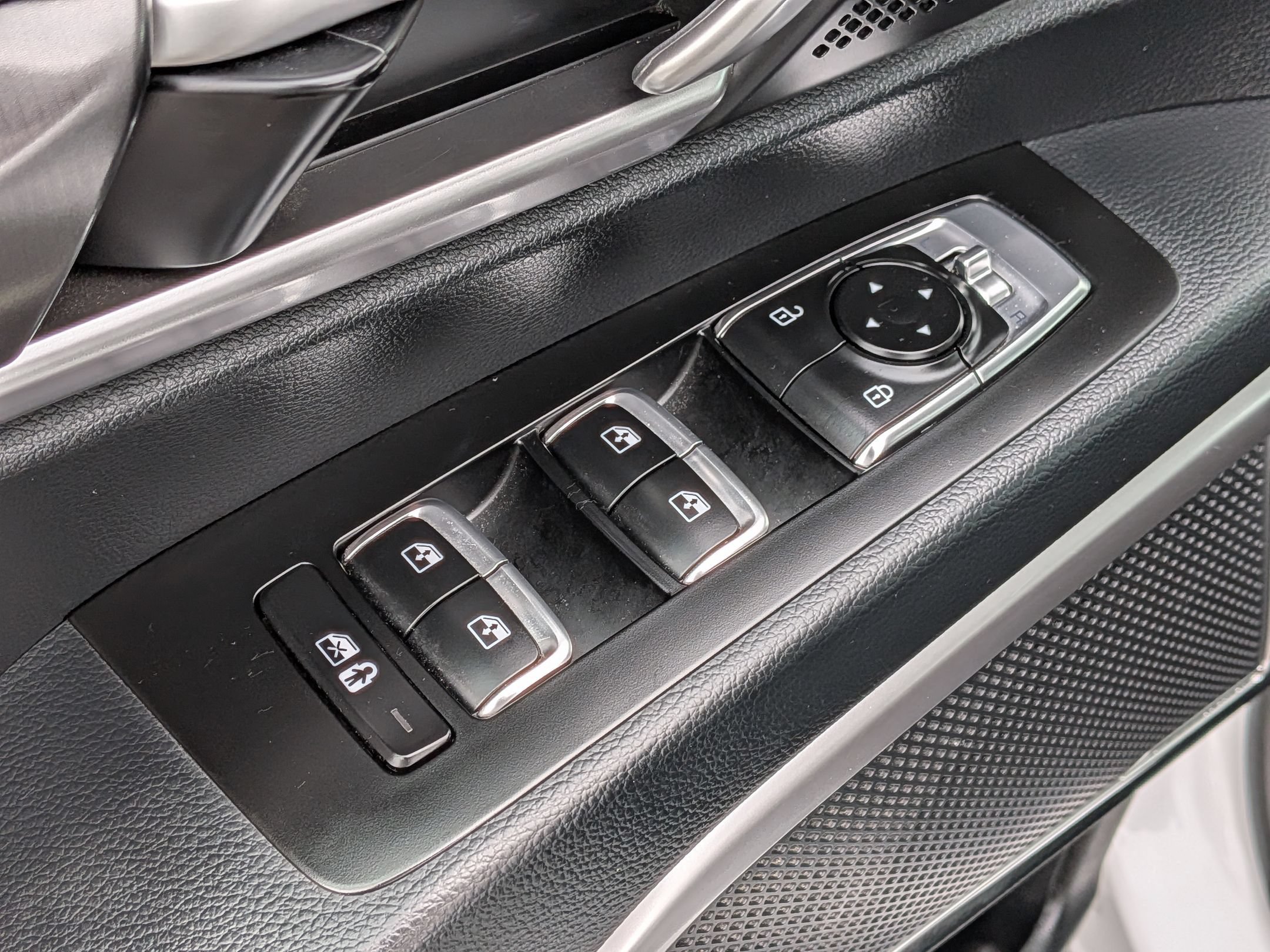 Used 2025 Kia Telluride S AWD/4WD image 13