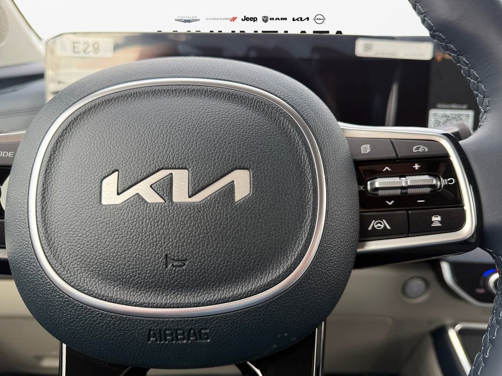 New 2026 Kia Carnival EX FWD image 26