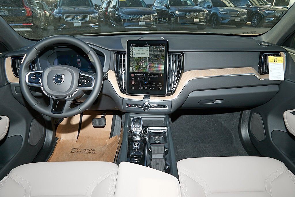 New 2026 Volvo XC60 B5 Plus w/ Climate Package image 22