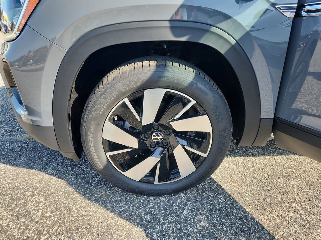 New 2026 Volkswagen Atlas Cross Sport SE image 23