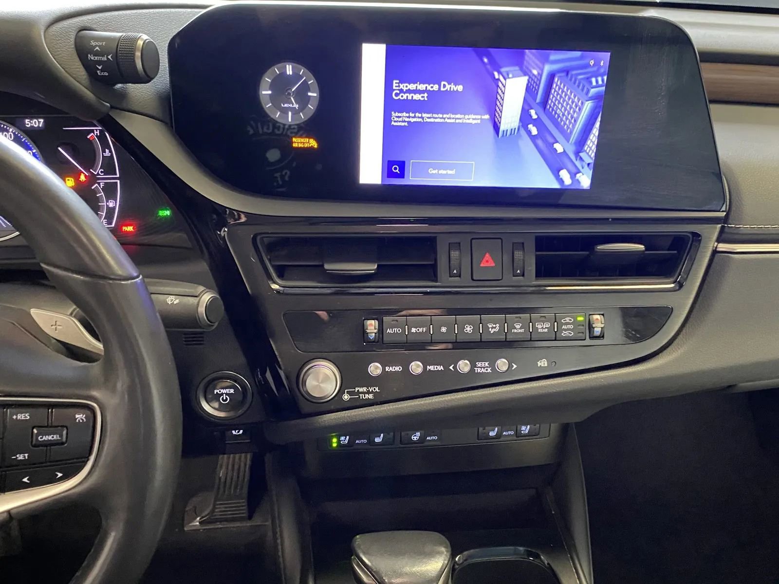 Used 2023 Lexus ES 300h w/ Premium Package image 14