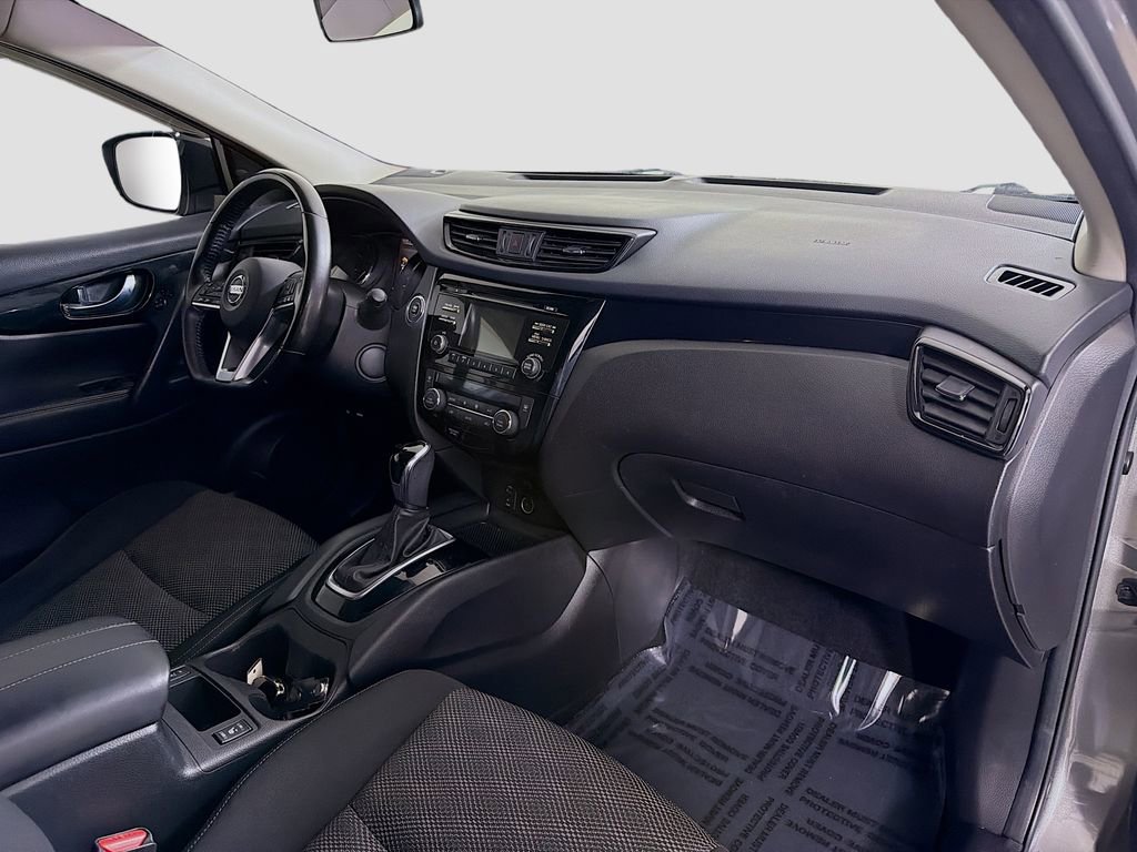 Used 2018 Nissan Rogue Sport SV w/ SV All-Weather Package image 29